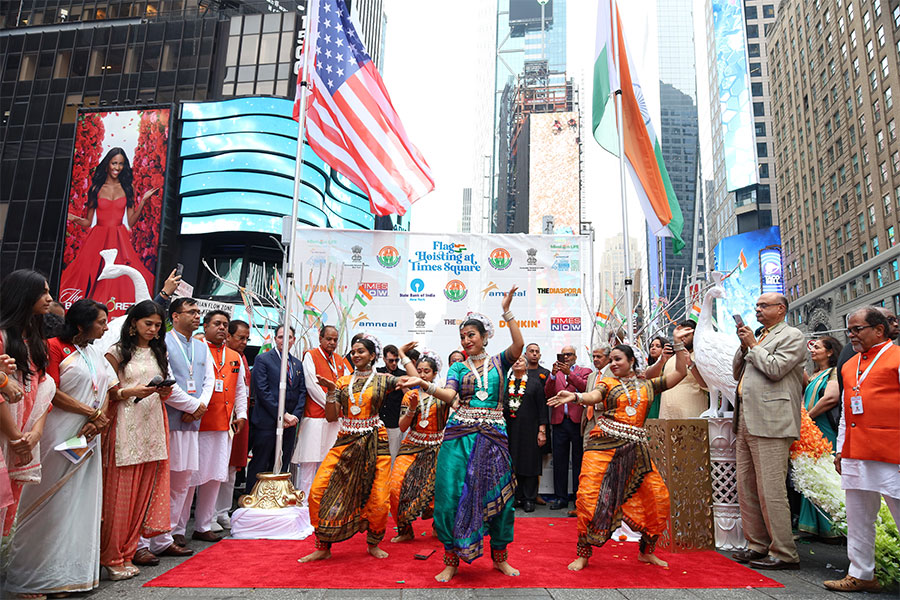 Flag Hoisting At Times Square